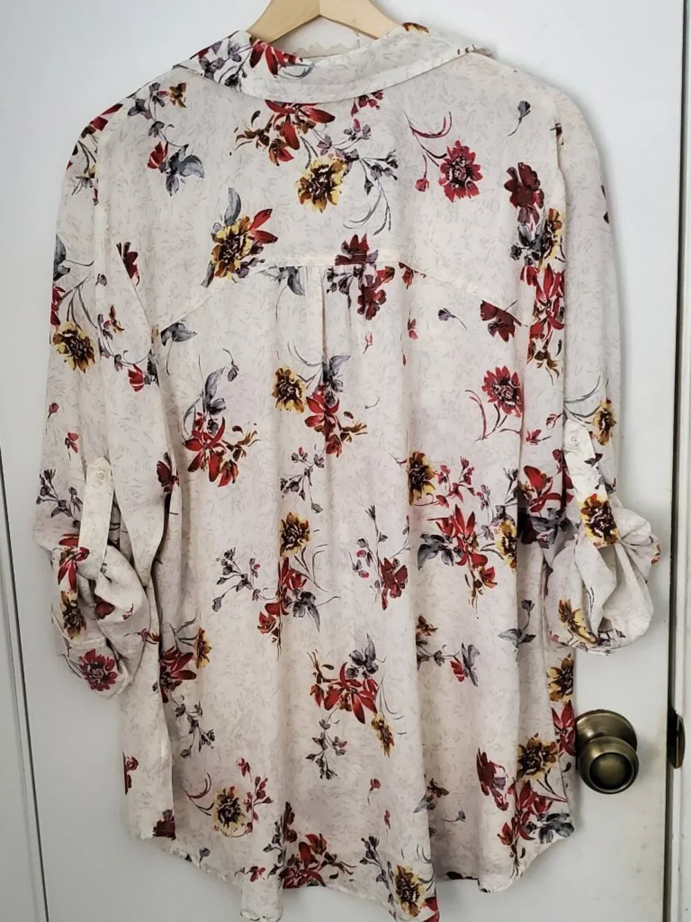 Maurices Floral Winona Button Down Blouse Women's Plus Size 1X - Picture 7 of 9